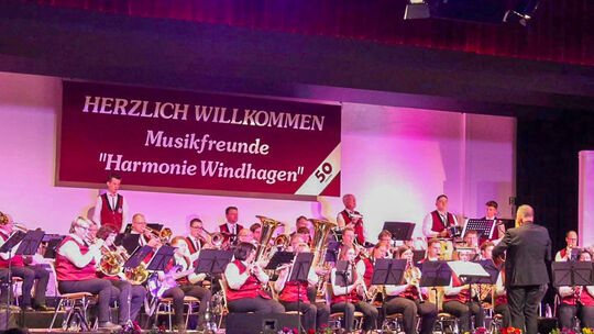 Frühjahrskonzert zum 50. Geburtstag der Harmonie Windhagen