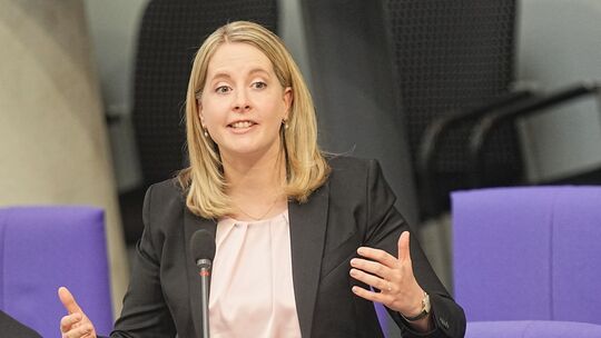 Verena Hubertz Verena Hubertz