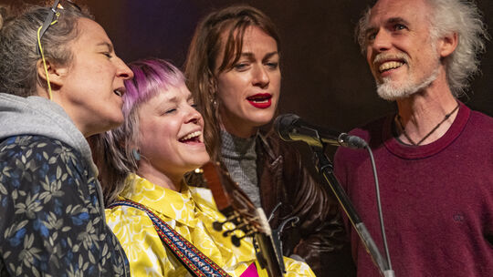 Wallis Bird und ihre Begleiter waren vor zwei Jahren beim Waldeck Open Air zu Gast. Auch in diesem Jahr kann sich das Programm w