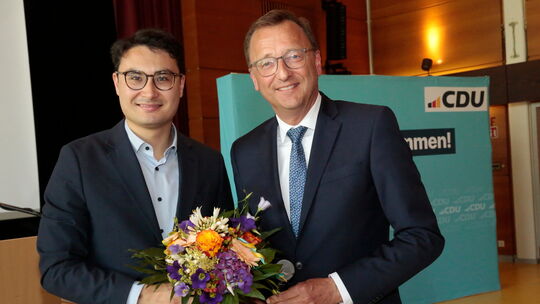 Philip Rünz (links) löst Josef Oster als Koblenzer CDU-Chef ab.