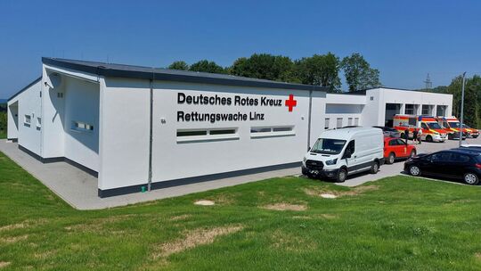 Die neue DRK-Rettungswache an der L256 in Linz hat circa 3,4 Millionen Euro gekostet. 75 Prozent der Kosten trägt der Kreis Neuw