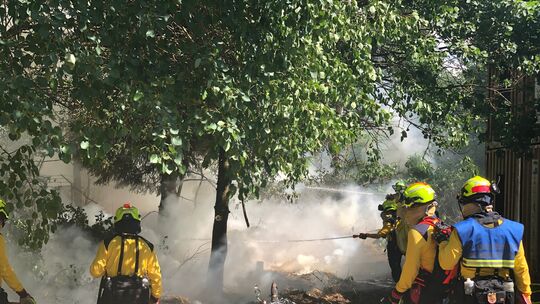 Mitglieder des neuen Waldbrandzuges des Kreises bei ihrem ersten Einsatz während der Großübung auf der Pydna.