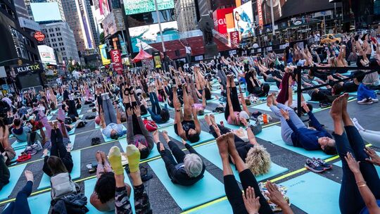 Yoga zur Sommersonnenwende in New York