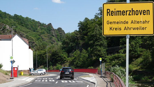 Die B267 ist nach Bauarbeiten jetzt wieder zwischen Dernau und Altenahr befahrbar.