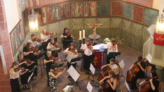 Im stilvollen Ambiente der Dausenauer St.-Kastor-Kirche, in der es zudem angenehm kühl war, kam das Konzert besonders gut zur Ge