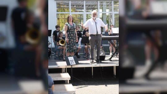 Schulleiter Helmut Zender und Stellvertreterin Christine Hahn freuten sich über rege Beteiligung beim Fest zum 150-jährigen Best