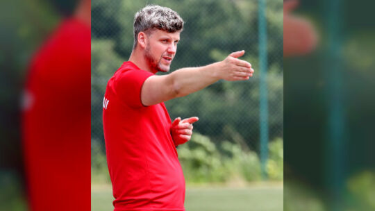 Eigentlich wollte Daniel Konrath wieder zurück zu seiner zweiten Mannschaft. Doch daraus wird jetzt nichts. Nach dem Rückzieher