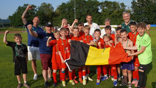 Mini-Weltmeister: Die JSG Rheinböllen gewann in den Farben von Belgien die Mini-WM der E-Junioren in Mülheim-Kärlich.