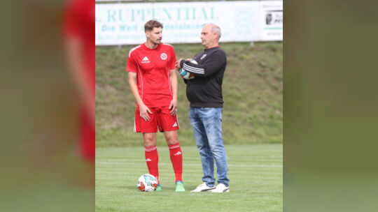 Kevin Kraus im Gespräch mit Marco Reich, dem Coaach des SC Idar-Oberstein. Kraus ist jetzt selbst ins Trainergeschäft eingestieg
