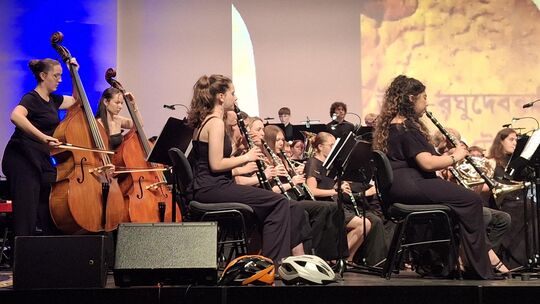 Bereits zum fünften Mal fand das Sommerkonzert des Goethe-Gymnasiums Bad Ems in der ausverkauften Rhein-Mosel-Halle statt.
