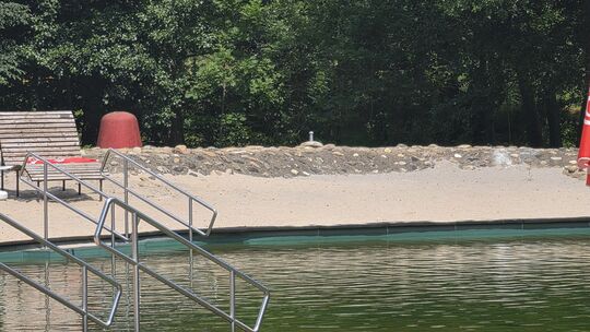 Still ruht das Naturbad ... Nach dem Saisonende soll Bilanz gezogen werden. Dann wird wohl auch politisch darüber diskutiert, wi