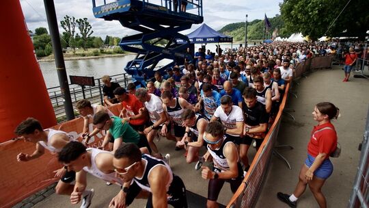 Im vergangenen Jahr rannten zahlreiche Läufer und Läuferinnen bei B2Run mit, in diesem Jahr sieht das anders aus. Kurzfristig mu