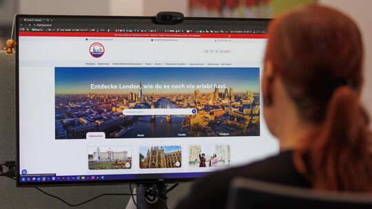 Über den neuen London.de Ticketshop lassen sich die Tickets für historische Sehenswürdigkeiten, Stadt- und Bootsrundfahrten, Kon