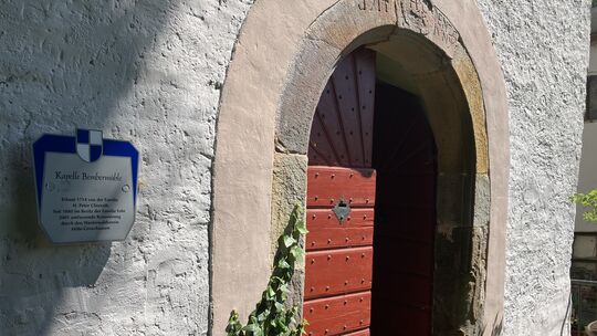 Die kleine, geschichtsträchtige Kapelle der Bembermühle verlockt dazu, einen kleinen Blick hineinzuwerfen, oder innezuhalten. Im