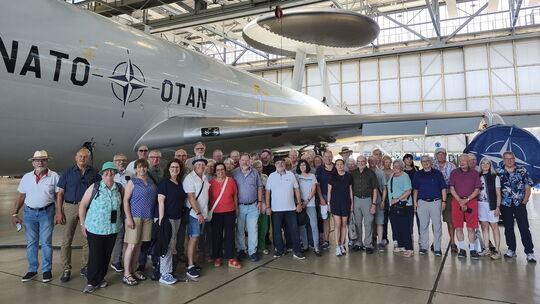 So ein Besuch bei den Awacs-Flugzeugen wird, so wie hier der GSP aus Bad-Neuenahr-Ahrweiler, nicht oft erlaubt. Im großen Teller