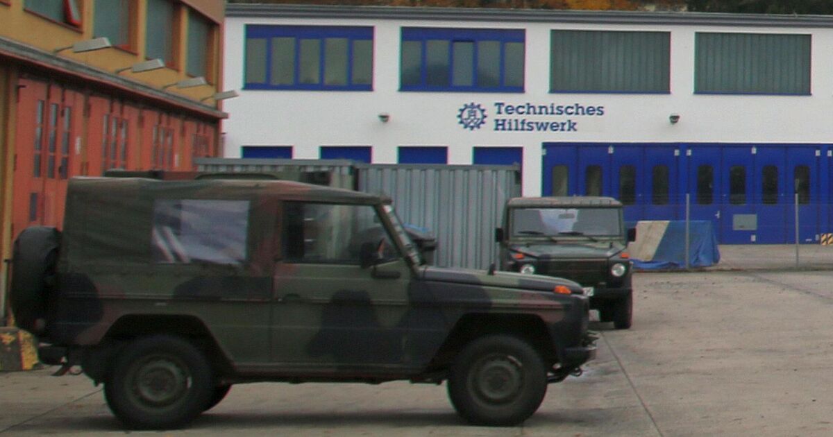 Accident on military training area: Expert examines vehicle after ...