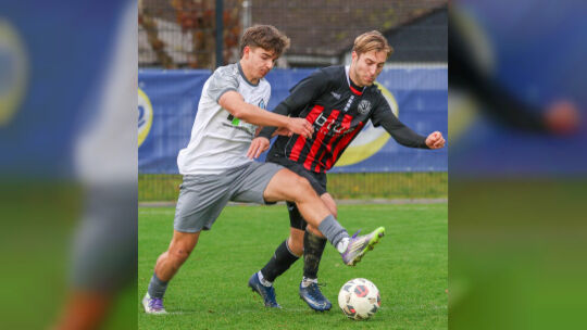Jannik Schumann (links) spielte in der vergangenen Saison noch beim A-Ligisten SG Alpenrod, erzielte 18 Tore und zog damit auch