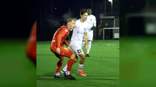 Von Cosmos zum FVE: Roman Hudov (in Weiß) spielt kommende Saison zwar weiter Oberliga, aber nicht in Koblenz, sondern in Engers.