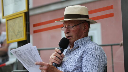 Heinz Hofmann sollte auch diesmal den Idar-Obersteiner Altstadtlauf moderieren, doch der große Leichtathletik-Experte des Kreise