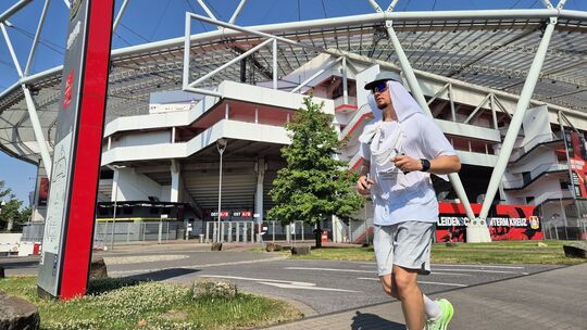 Lauf um jedes Bundesligastadion: Hitze-Start für Projekt Lauf um jedes Bundesligastadion: Hitze-Start für Projekt
