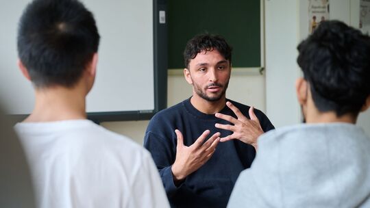 Aufklärung über Manosphere, Gewalt und toxische Männlichkeit