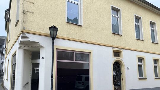 Das stark sanierungsbedürftige Gebäude in der Mauerstraße 26 in Andernach befindet sich weiterhin im Eigentum der Stadt.