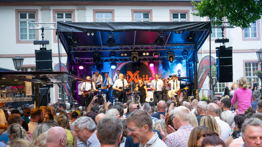 Einen Auftritt von der Coverrockband Sixbit wird es auch in diesem Jahr beim Altstadtfest in Koblenz geben.