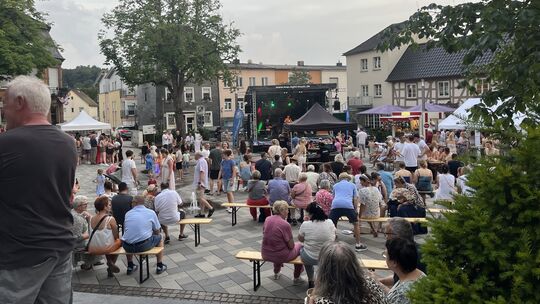 Auch auf dem Marktplatz tummelten sich die Besucher.