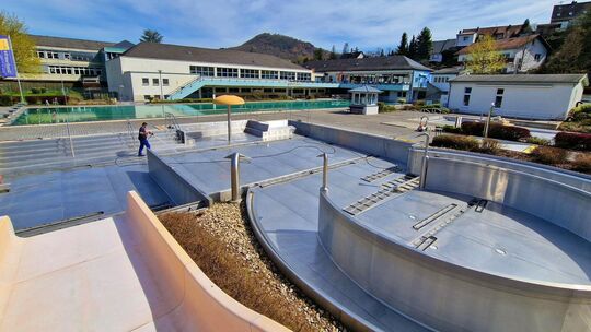 Das KIrner Freibad: Hier wird wieder über kulturell unterschiedliches Badeverhalten debattiert.