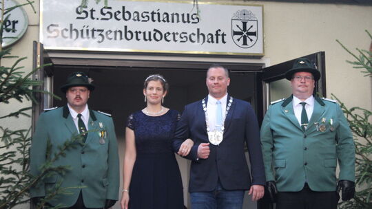 Nach der Krönung begaben sich König Kevin I, Kostka und seine Königin Sarah Leidig mitsamt Hoftstaat und Gefolge in Richtung Fes