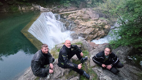 Ein Wasserfall bot den Bikern aus Betzdorf und Kirchen eine grandiose Fotokulisse.