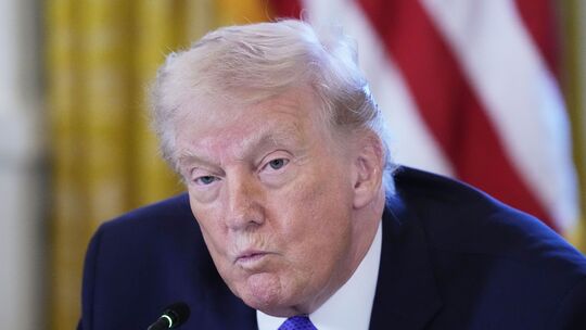 Was passiert, wenn US-Präsident Donald Trump – bildlich gesprochen – den Aus-Knopf für US-Software in Europa drückt?