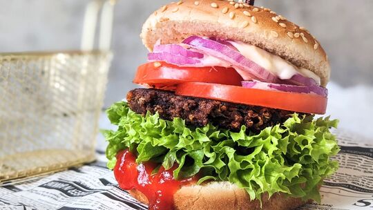 KI entwirft Rezepte für Burger