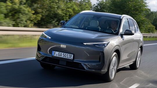 Fahransicht Geely E5