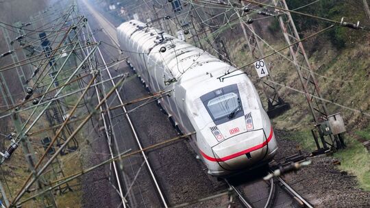 ICE der Deutschen Bahn ICE der Deutschen Bahn