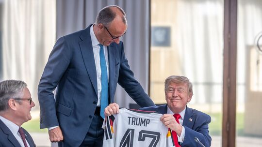 Bundeskanzler Merz und US-Präsident Trump bei der WM-Vorbereitung