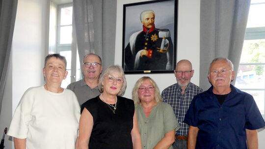 Gisela Schneider (Kassenwartin), Klaus Schneider (Zweiter Vorsitzender), Inge Lütz (Schriftführerin), Beisitzerin Silvia Graf (v