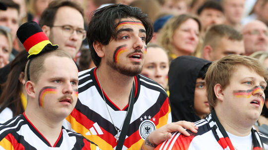 Public Viewing war in Unkel nicht möglich - hat sich für Deutschlandfans jetzt aber ohnehin erledigt.