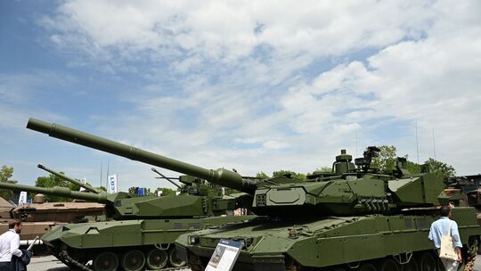 Kampfpanzer Leopard 2A8 Kampfpanzer Leopard 2A8