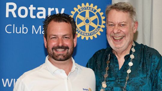 Der scheidende Rotary-Präsident Christian May (links) und sein Nachfolger Dieter Klein Der scheidende Rotary-Präsident Christian May (links) und sein Nachfolger Dieter Klein