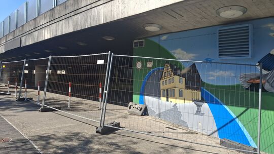 Seit dem Brand eines Kleinwagens im März ist ein Abschnitt des Parkdecks Süd in Ehrenbreitstein eingezäunt.