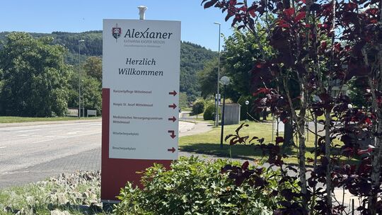 Wo bis Ende Juni 2025 das Mittelmosel-Klinikum war, sind jetzt nur noch Kurzzeitpflege, Hospiz und Medizinisches Versorgungszent Wo bis Ende Juni 2025 das Mittelmosel-Klinikum war, sind jetzt nur noch Kurzzeitpflege, Hospiz und Medizinisches Versorgungszent