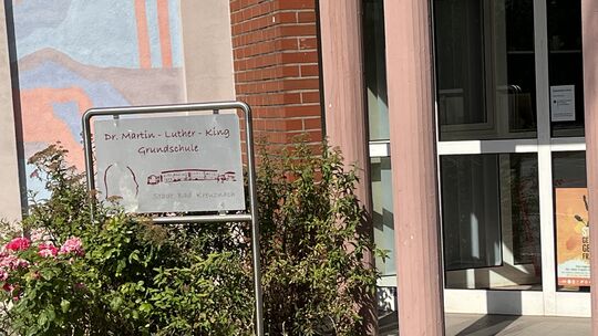 In den Sommerferien werden jetzt in der Martin-Luther-King-Grundschule Kochküche und Mensa umgebaut.
