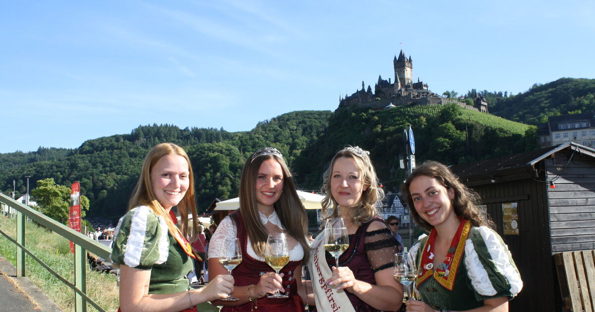 Neuer Standort etabliert: Viele Besucher strömen zum Weinlagenfest in ...