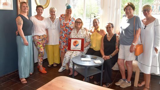 "The Lumen Club" sei ein Club von Frauen für Frauen, ein Ort, wo sie sich austauschen, ihre Erfahrungen miteinander teilen und v
