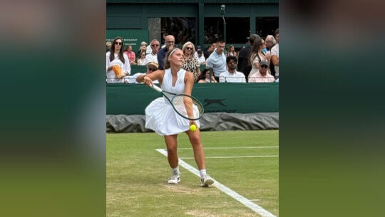 Emily Eigelsbach schlägt beim Grand-Slam-Turnier in Wimbledon auf. Damit erfüllt sich die Bad Kreuznacherin einen lange gehegten