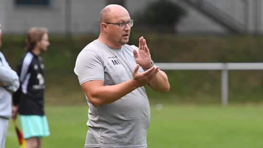 Michael Reibel, Trainer der SG Nievern/Arzbach, sagt klipp und klar seine Meinung nach der gerade vorgenommenen Klasseneinteilun
