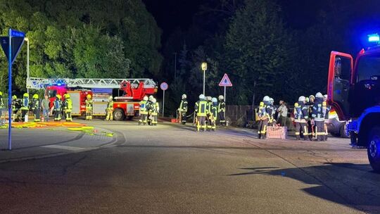 In der Nacht zu Montag musste die Feuerwehr in Adenau zu einem Einsatz ausrücken.