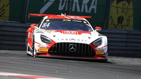 Tom Kalender aus Hamm im Mercedes-AMG GT3 Evo mit der Startnummer 84 musste auf dem Norisring in Nürnberg seinen Boliden am Sams