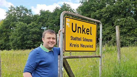 Auf alten Luftbildaufnahmen fand Thomas Napp Hinweise auf den verschwundenen Ort „Berg" an der Grenze zwischen Scheuren und Rhei